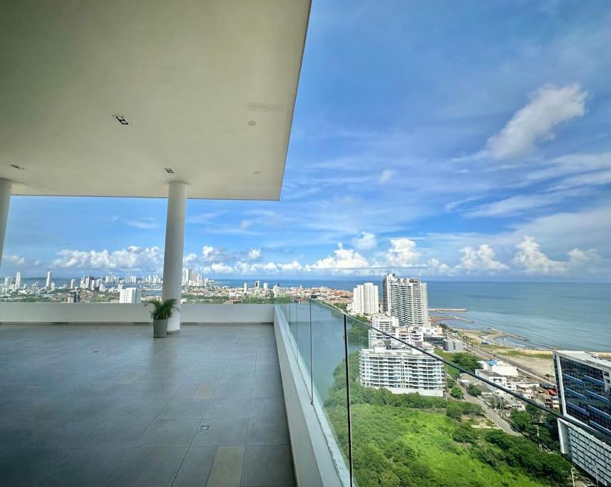 Luxury Vista 26th Floor Apartment *